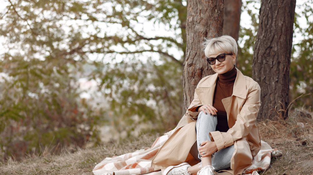 Весенний стиль для женщин 55+: как выглядеть модно и элегантно Весенний стиль для женщин 55+: как выглядеть модно и элегантно