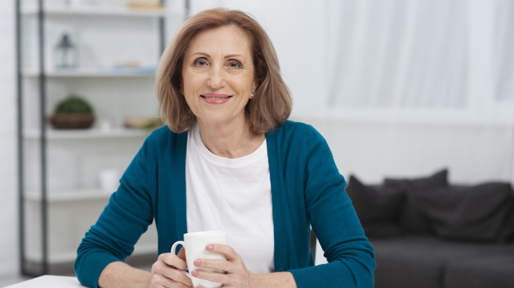 Секреты стиля для женщин 60+: как выглядеть моложе и получать комплименты Секреты стиля для женщин 60+: как выглядеть моложе и получать комплименты
