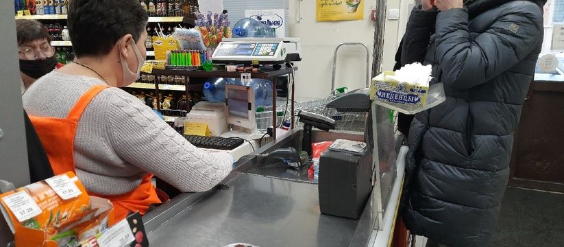 Почему в «Пятёрочке» кассиры взвешивают фрукты и овощи Почему в «Пятёрочке» кассиры взвешивают фрукты и овощи