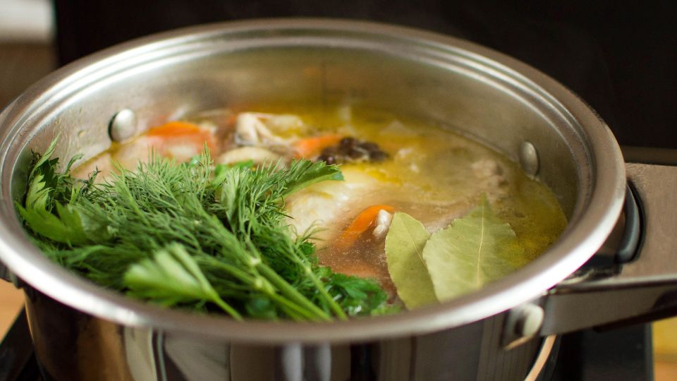 Как избежать пенки при варке мяса: секрет идеального бульона Как избежать пенки при варке мяса: секрет идеального бульона