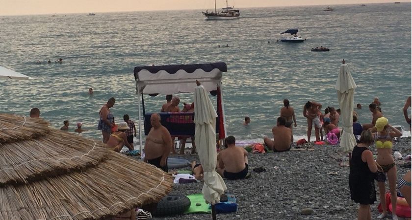 Геленджик: курорт на Чёрном море, где можно отдохнуть от толп туристов и насладиться чистотой пляжей Геленджик: курорт на Чёрном море, где можно отдохнуть от толп туристов и насладиться чистотой пляжей