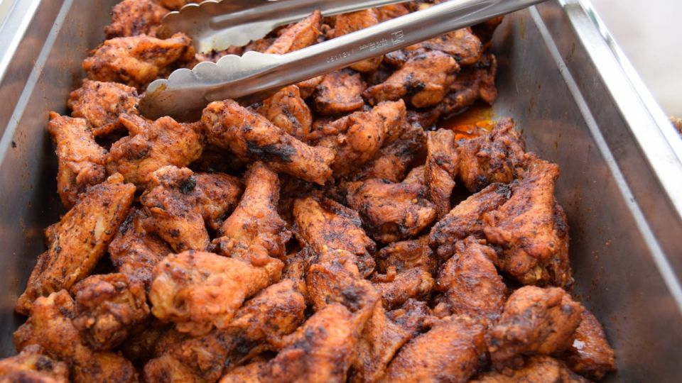 Куриное мясо в коптильне: как превратить обычный ужин в кулинарное приключение Куриное мясо в коптильне: как превратить обычный ужин в кулинарное приключение