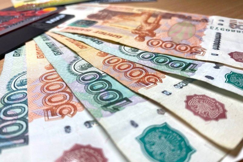 В России готовят значительное повышение минимальной зарплаты В России готовят значительное повышение минимальной зарплаты