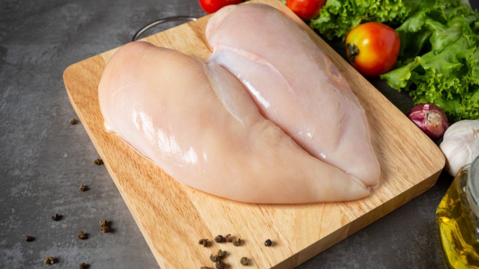 Как сделать куриные грудки невероятно вкусными: секреты быстрого маринада Как сделать куриные грудки невероятно вкусными: секреты быстрого маринада