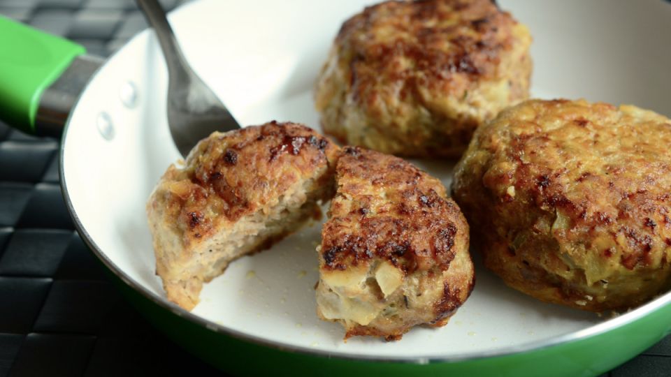 Секреты ресторанных котлет: как сделать их вкуснее домашних