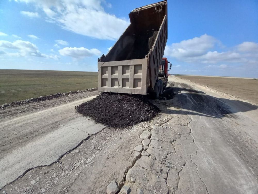 Транспортный коллапс: водителям придется откапывать свои машины на проблемной трассе Челябинск-Оренбург