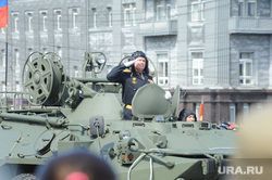 Челябинск отпраздновал 80-летие Победы с размахом: как грозовые облака не смогли затмить дух праздника Челябинск отпраздновал 80-летие Победы с размахом: как грозовые облака не смогли затмить дух праздника