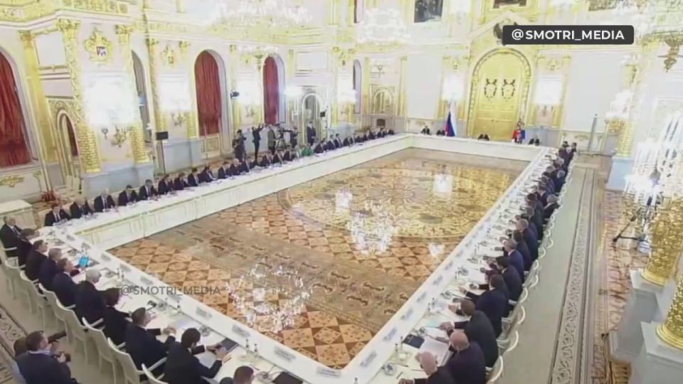 Путин заявил о необходимости "обеления" российской экономики