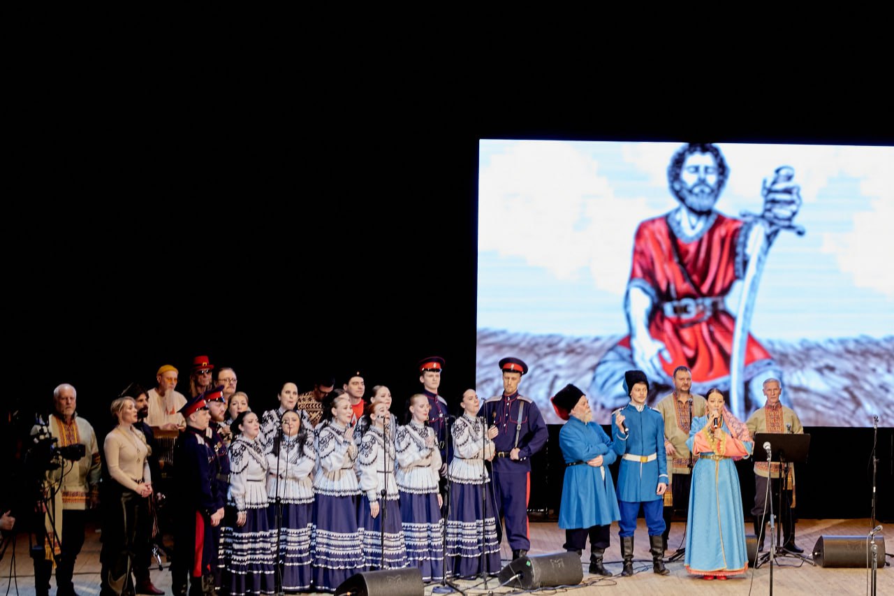 Этно рок концерт «Ой, то не вечер» в рамках проекта «Есть на Волге утёс» стал не просто музыкальным событием прошедшего воскресного вечера — это было возвращение к нашим корням, к тем смыслам, которые передавались из уст в... Этно рок концерт «Ой, то не вечер» в рамках проекта «Есть на Волге утёс» стал не просто музыкальным событием прошедшего воскресного вечера — это было возвращение к нашим корням, к тем смыслам, которые передавались из уст в...