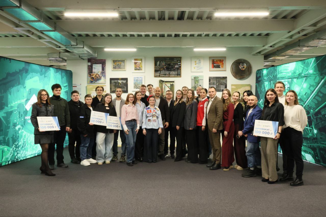 Артём Жога: 30 молодых и инициативных, которые будут строить будущее Уральского федерального округа Артём Жога: 30 молодых и инициативных, которые будут строить будущее Уральского федерального округа