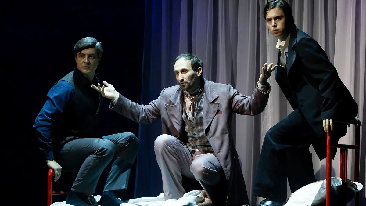 В Воронеже драмтеатр поставил спектакль о разрушительной власти женщин над мужчинами В Воронеже драмтеатр поставил спектакль о разрушительной власти женщин над мужчинами